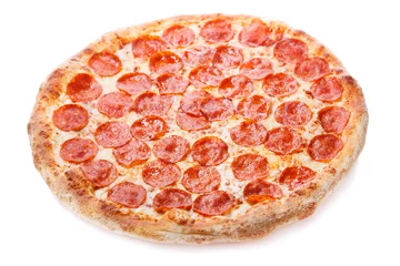Photo sur Aluminium Pizzeria Pizza pepperoni isolé sur fond blanc