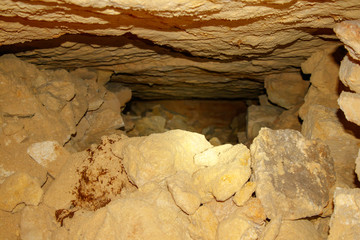 Photos of objects in the dungeon.