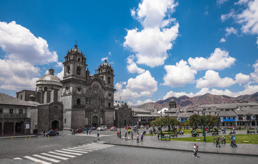 Fototapeta na wymiar Plaza de Armas in historic center of Cusco, Peru