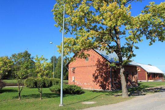 Станционные здания в городе Алуксне, Латвия