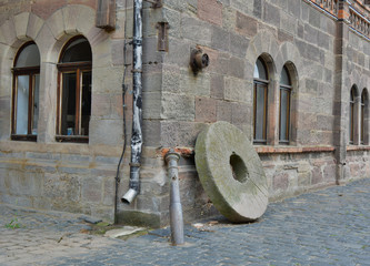 Alter Mühlstein