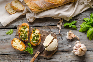 Garlic herbs toast with fresh mozzarella