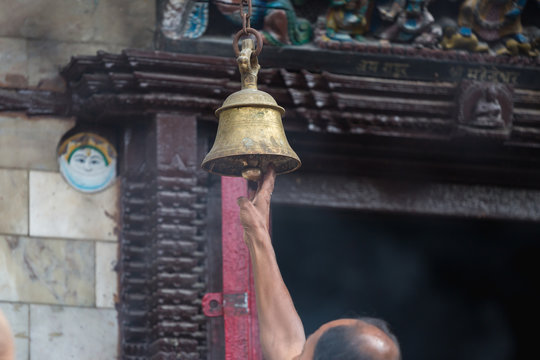 Ring bells in temple. Bell Sound is auspicious which welcome divinity and  dispels evil. Bells symbolize wisdom and compassion, which Buddhist  practiti Stock Photo - Alamy