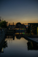 Obraz premium View of the Darsena and water channels in Milan at sunset - 2