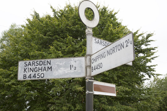 Sarsden And Kingham Signpost, Cotswolds