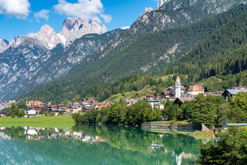 Fototapeta na wymiar Italien - Südtirol - Lago di Santa Caterina