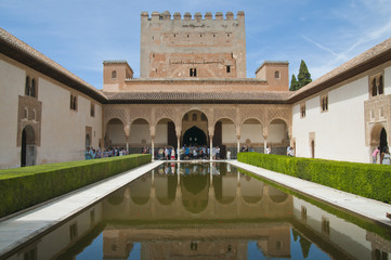 Fototapeta premium Myrtenhof, Nasridenpalast, Alhambra, Granada, Andalusien, Spanien