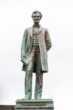 Bronze Abraham Lincoln statue