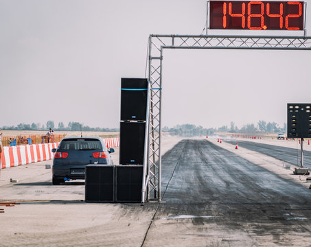 Empty race track