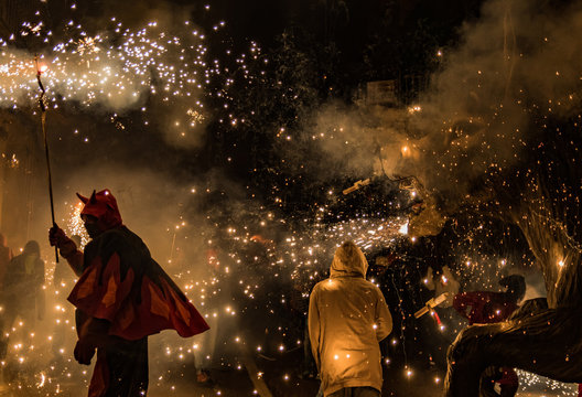 Rodeado por fuego amigo