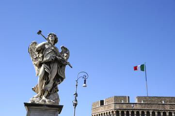 Fototapeta premium Angel in front of the St. Angelo Castle