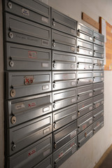 Briefkastenanlage im Mietshaus