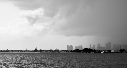 vista da chuva desde o rio, Belém do Pará