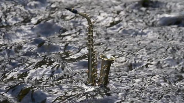 Saxophone Slowmotion river