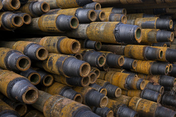 Drilling of oil and gas wells. Drill pipe inspection. Tubing for oil and gas listed on the pedestal...