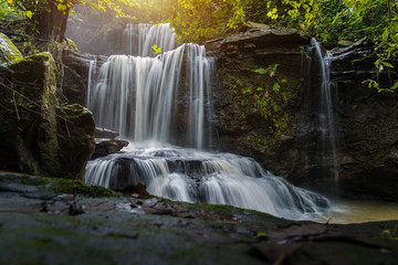 Fototapeta na wymiar Tad tong waterfall