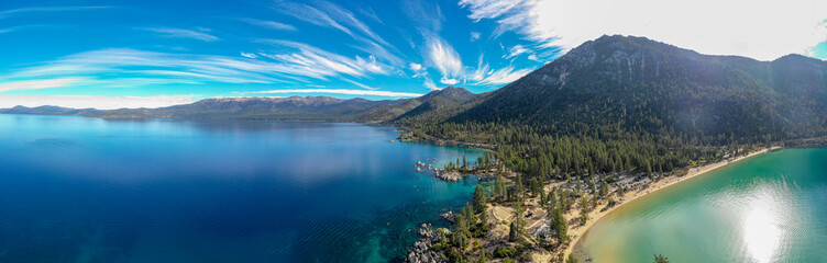 Aerial View of Lake Tahoe Shoreline - obrazy, fototapety, plakaty