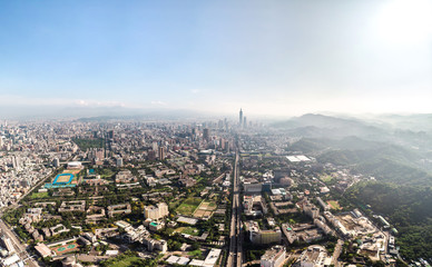 Naklejka premium Skyline of taipei city in downtown Taipei, Taiwan.