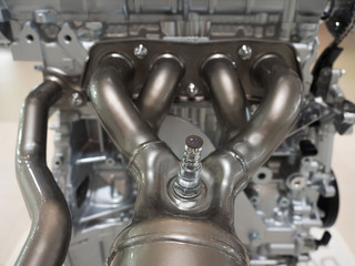 エンジンの排気管