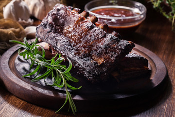 Spicy barbecued pork ribs