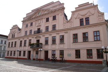 Fototapeta na wymiar Rathaus der Stadt Güstrow in Mecklenburg-Vorpommern