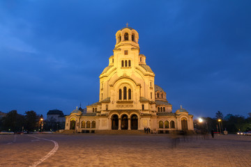 Fototapeta na wymiar Beautiful view of the Bulgarian Orthodox St. Alexander Nevsky Cathedral in Sofia, in the blue hour at night