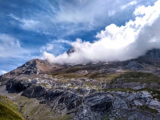 DONDE SE JUNTA CIELO Y TIERRA
