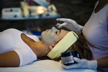 Mask to clean skin.