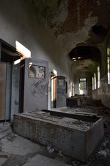 ex manicomio di mombello, luoghi abbandonati, italia