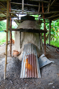 Primitive technology, Termite clay kiln.