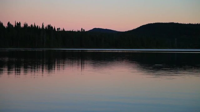 lever de soleil sur le lac