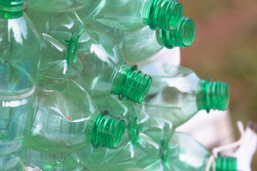 bottigliette di plastica da riciclare