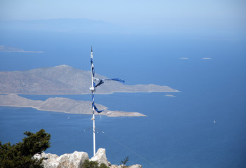 Griechische Flagge auf dem Dikaios