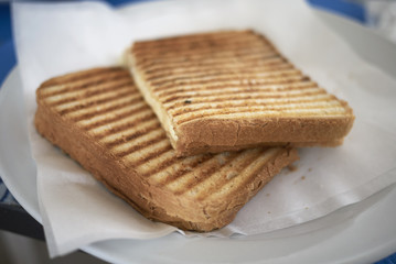 Toasted bread with cheese