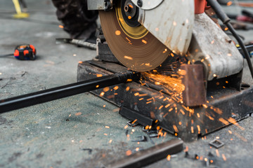 machine cutting steel