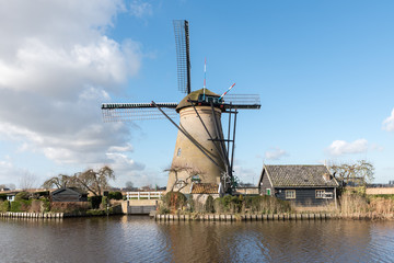 Fototapeta na wymiar Windmill Nederwaard Molen no.6 Kinderdijk