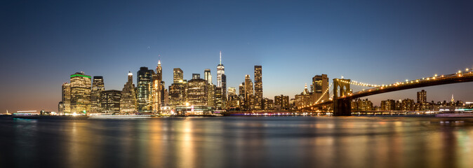 Manhattan Panorama bei Sonnenuntergang.