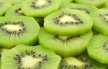 Many slices of kiwi fruit