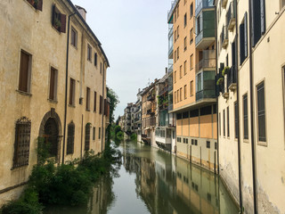 Fototapeta na wymiar Canals in Bologna