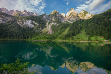 Fototapeta na wymiar Magnificent lake in the Alpine mountains 