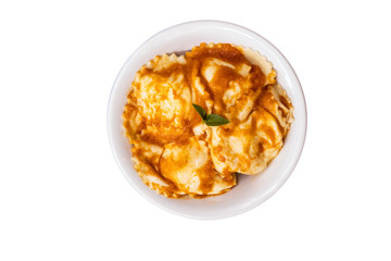 Macarrão com molho de tomate em tigela visto de cima