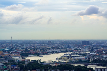 Fototapeta na wymiar バンコクチャオプラヤ川のある風景