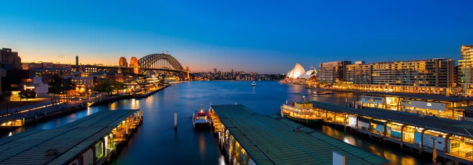 Foto op Canvas Panorama of Sydney harbour and bridge in Sydney city © anekoho
