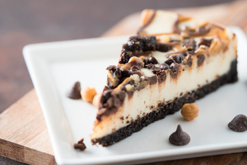 turtle cheesecake slice