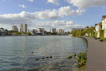 La Seine, Quai, Les Gondoles Sud, Choisy le Roi, Val de Marne, 94