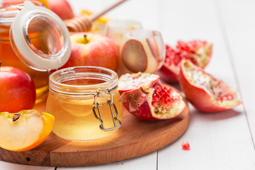 Apple and honey, traditional food of jewish New Year - Rosh Hashana.