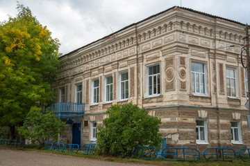 Fototapeta na wymiar Kalyazin, Tver region, Russia, September 20, 2018: Kalyazinsky College in old merchants house