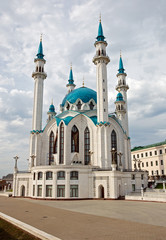 Fototapeta na wymiar KAZAN, REPUBLIC OF TATARSTAN. Mosque of Kal-Sharif in the Kazan Kremlin
