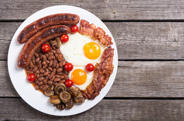 English breakfast with bacon