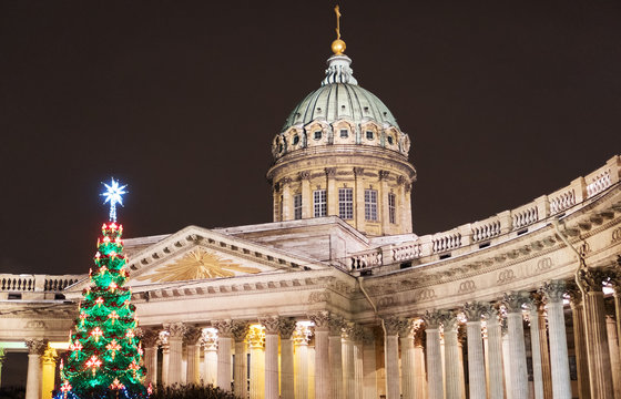 Kazanskiy Kafedralniy Sobor with Christmas tree in Saint Petersburg at night.